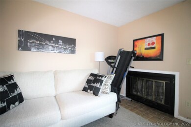 6722 S Lewis Ave unit 905, Tulsa, OK 74136 - photo 6