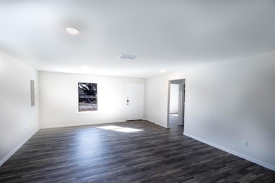 1113 W Johnson St, Denison, TX 75020 - photo 4