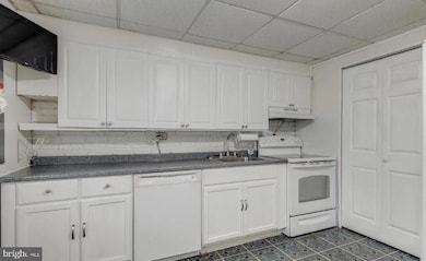 3204 Tartarian Ct, Halethorpe, MD 21227 - photo 4