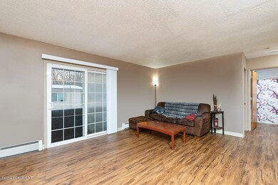 Unit 1 Living Room 20191216-DW-4749-SMAL