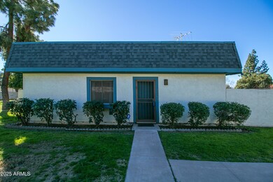 8049 N 32nd Dr, Phoenix, AZ 85051 - photo 2