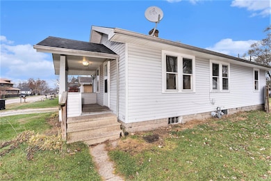 108 N Olive St, Osceola, IN 46561 - photo 3