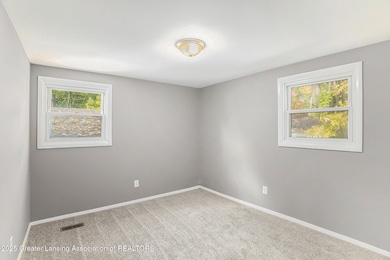 4922 Southgate Ave, Lansing, MI 48910 - photo 7