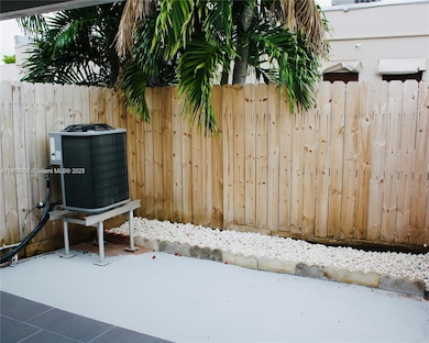 2079 W 54th Terrace unit 29, Hialeah, FL 33016 - photo 3