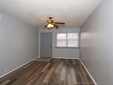 2325 S Cedar St, Sapulpa, OK 74066 - photo 5