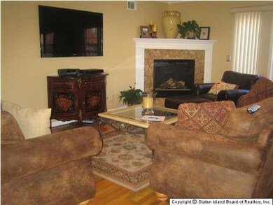 12 Daniella Ct, Staten Island, NY 10314 - photo 2