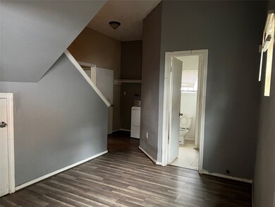 7136 Eastwood St, Houston, TX 77021 - photo 5