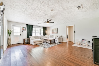 5526 Thornwood Cir, Dickinson, TX 77539 - photo 4