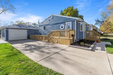 3140 Maple Dr, Highland, IN 46322 - photo 2