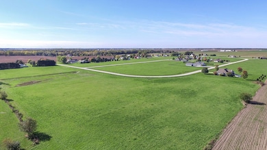 2440 N 4210th Rd, Sheridan, IL 60551 - photo 2