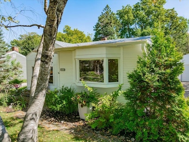 401 Merrill Crest Dr, Madison, WI 53705 - photo 3