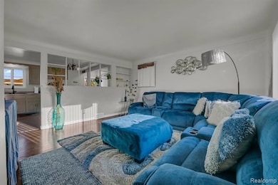 24880 Warrington Ave, Eastpointe, MI 48021 - photo 6