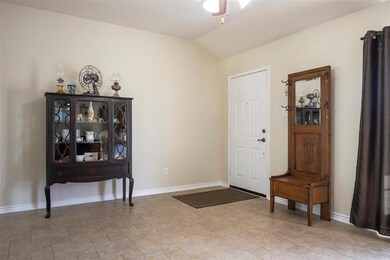 105 Sandalwood Ct, Weatherford, TX 76085 - photo 4