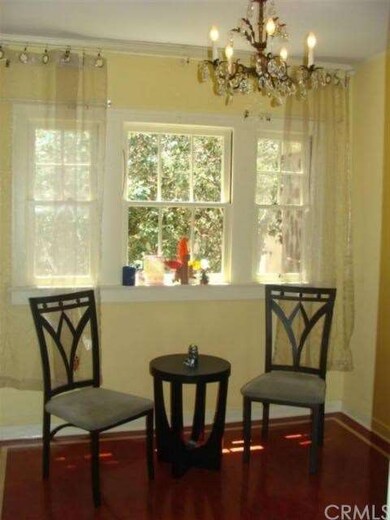 Charming breakfast nook