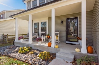 3927 Tweedsmuir Dr, Columbus, OH 43221 - photo 4