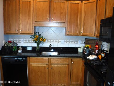 73 Saratoga Rd unit 10, Schenectady, NY 12302 - photo 7