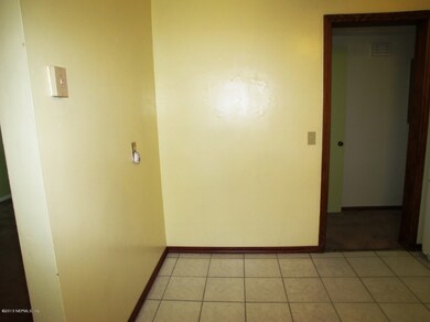 3807 Rendale Dr, Jacksonville, FL 32210 - photo 7