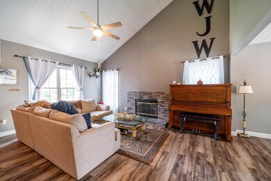 1347 Kellerman Ct-31