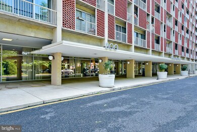 Potomac Place Tower unit N622, Washington, DC 20024 - photo 2