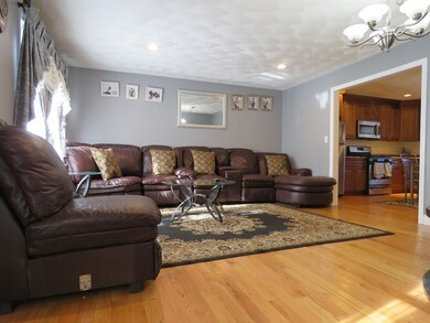 395 Lee Burbank Hwy unit 5, Revere, MA 02151 - photo 3