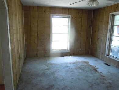 923 E Cherry St, Cushing, OK 74023 - photo 4