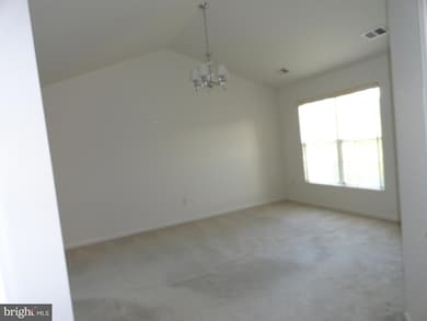 8708 Hidden Pool Ct, Laurel, MD 20723 - photo 7