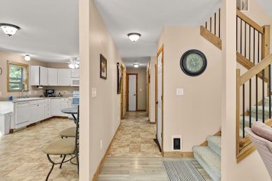 28 Hamilton Way, Sunrise Beach, MO 65079 - photo 6