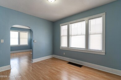 4227 Fordson Way-0010