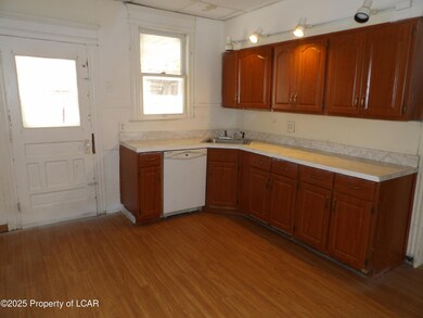 942 Monroe Ave, Scranton, PA 18510 - photo 7