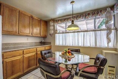 EATING ROOM AREA. 