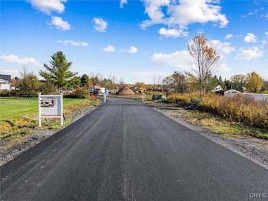 104 Stonebrooke Dr, Marcy, NY 13413 - photo 3