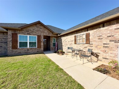 113 Fountain Meadows, Pottsboro, TX 75076 - photo 2