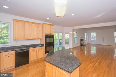 23240 Daffodil Dr, California, MD 20619 - photo 3