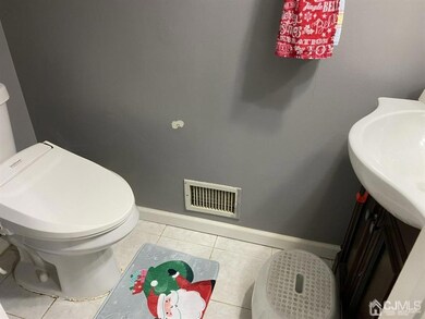 148 Lowell St unit 150, Carteret, NJ 07008 - photo 5