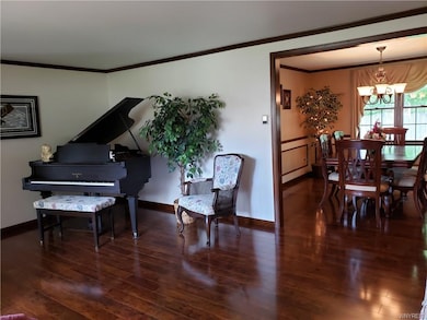 937 Castlebar Dr, North Tonawanda, NY 14120 - photo 3