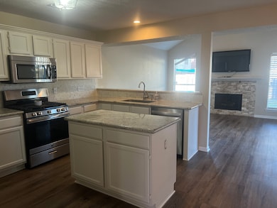 4010 Spring Garden Dr, Pearland, TX 77584 - photo 7