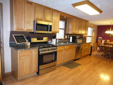 692 Cherryhaven Dr, Columbus, OH 43228 - photo 3