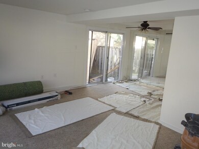 554 West Ct unit 554, Glen Burnie, MD 21061 - photo 2