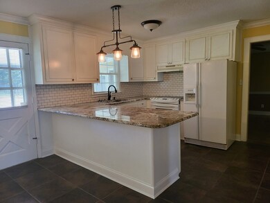 2011 Acker Dr, Albany, GA 31707 - photo 5