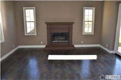 Family room w/ fire place #1