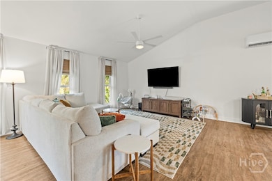 911 Juanita St, Savannah, GA 31410 - photo 5