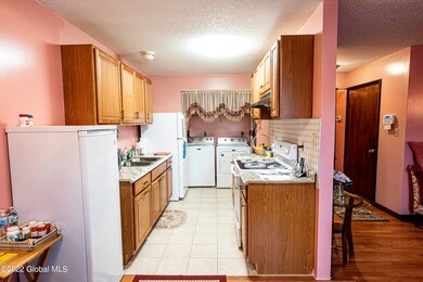 105 Cambridge Manor Dr, Schenectady, NY 12302 - photo 7