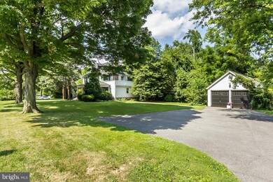 519 N Chapel Gate Ln unit 2B, Baltimore, MD 21229 - photo 2