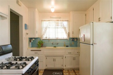 762 N Vallejo Way, Upland, CA 91786 - photo 4