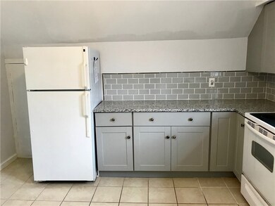 32 Rhode Island Ave unit 3, Newport, RI 02840 - photo 7