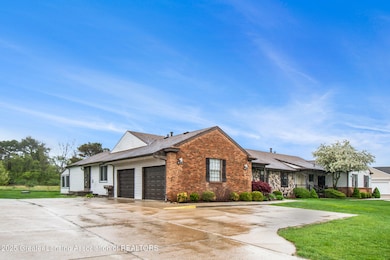 (29) 468 Red Cedar Blvd. Front