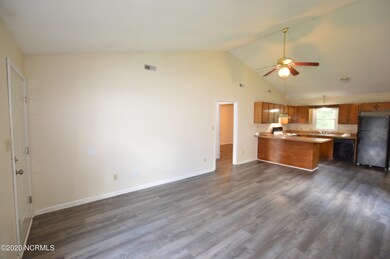 139 Windsor Ct, Jacksonville, NC 28546 - photo 3