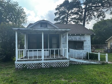 6301 Gay St, Houston, TX 77022 - photo 3