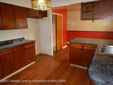 KITCHEN (2)