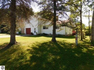 2913 W Lakeside Dr, West Branch, MI 48661 - photo 3